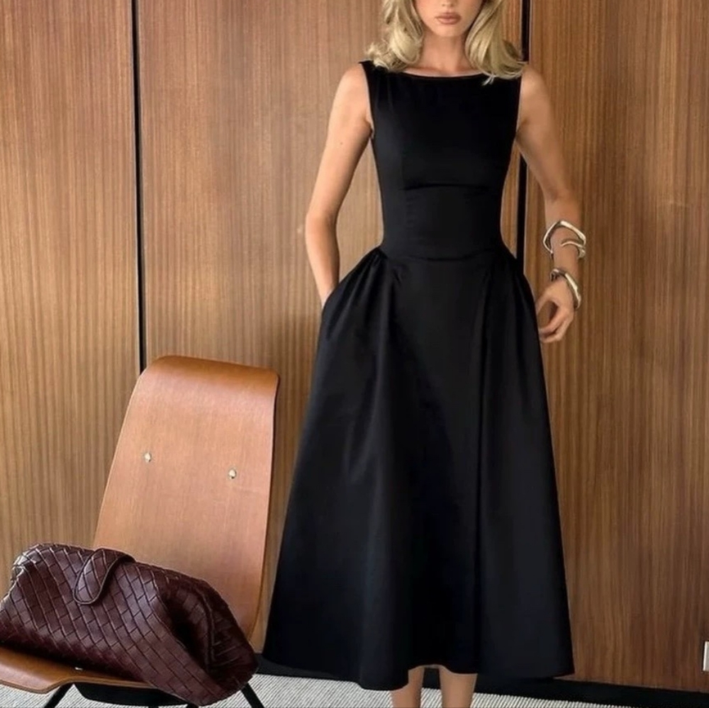Helsa Stretch Cotton Sateen Midi Dress in Black - Picture 4 of 12